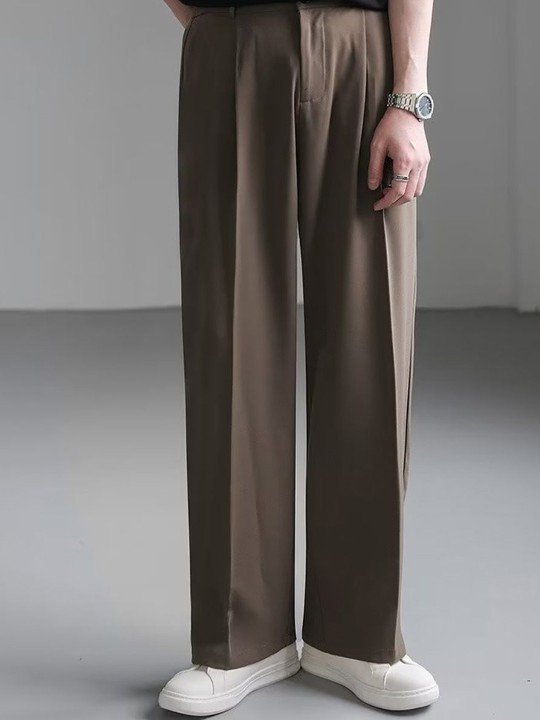 Men Loose Fit Pleated Cargos Trousers